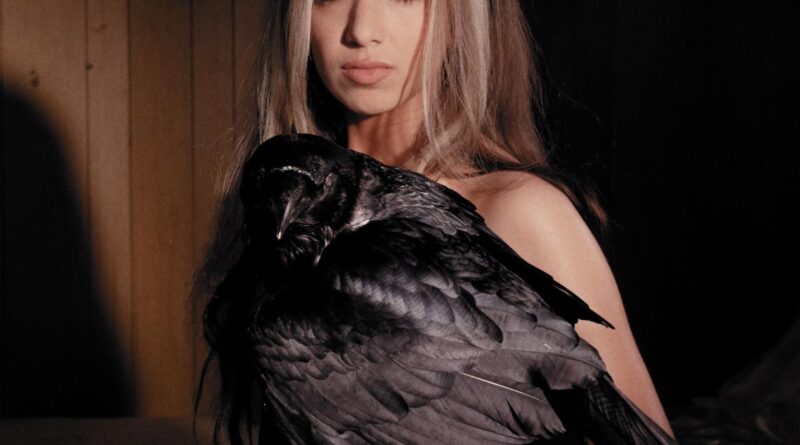 Isabel LaRosa by Sam Monendo