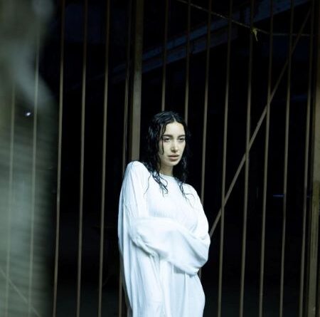 Julia Wolf_by Angelo Kritikos