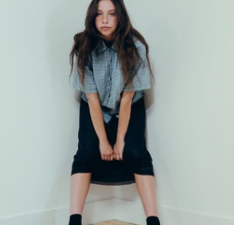 Lia Pappas-Kemps by Oscar Tam